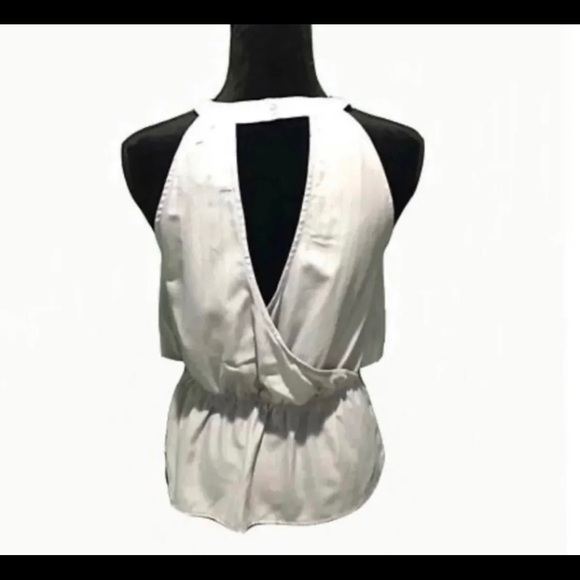 Promesa top with braided neckline - Picture 8 of 12